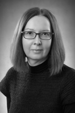 Емила-Кленанц-150x225